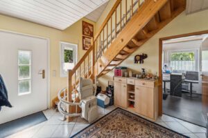 Treppe mit Treppenlift