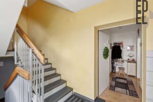 Treppenhaus mit Flur