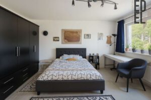Schlafzimmer  (KI generiert)